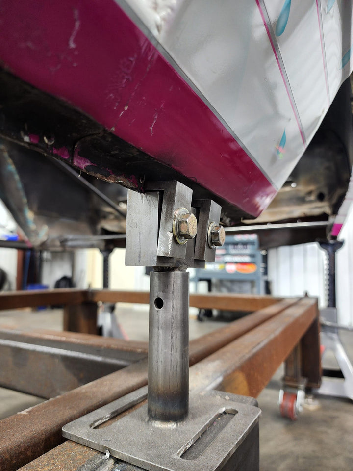 Pinch Weld Clamp Assembly